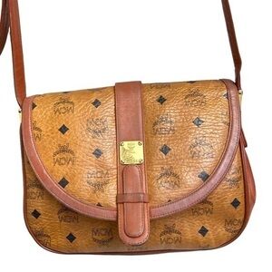 Mcm vintage signature crossbody saddle shoes bag